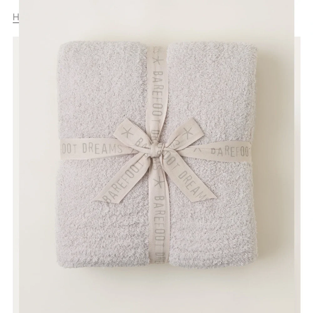 NWT Barefoot Dreams Cozy Chic  throw in Pearl FREE SHIPPING